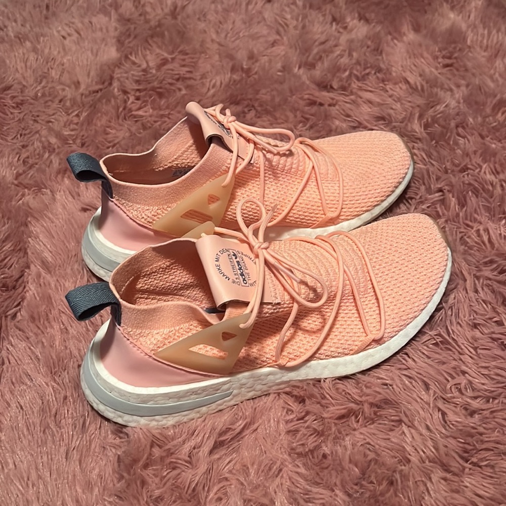 - Arkyn Adidas size 8.5 w